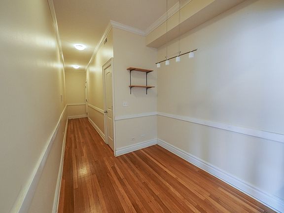 5th image of 3544 S King Dr APT 3D