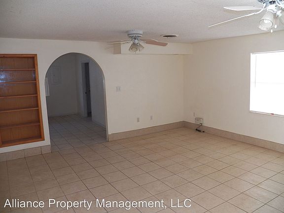 3rd image of 1720 S Avenue F