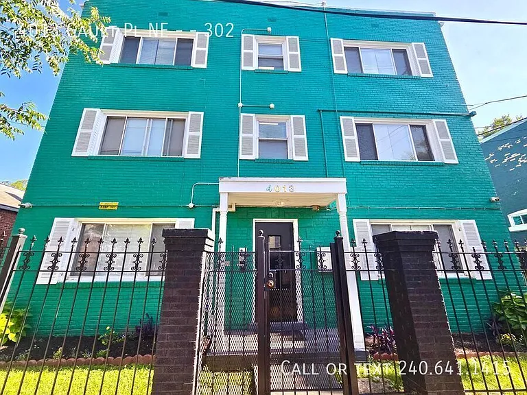 4013 Gault Pl NE #302 — Photo 1