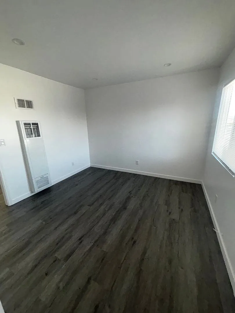 Building Photo - 1760 Henderson Ave