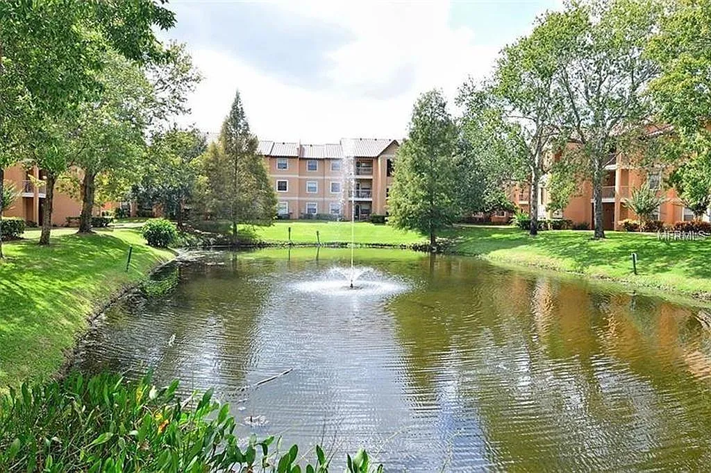Building Photo - 3016 Parkway Blvd #208