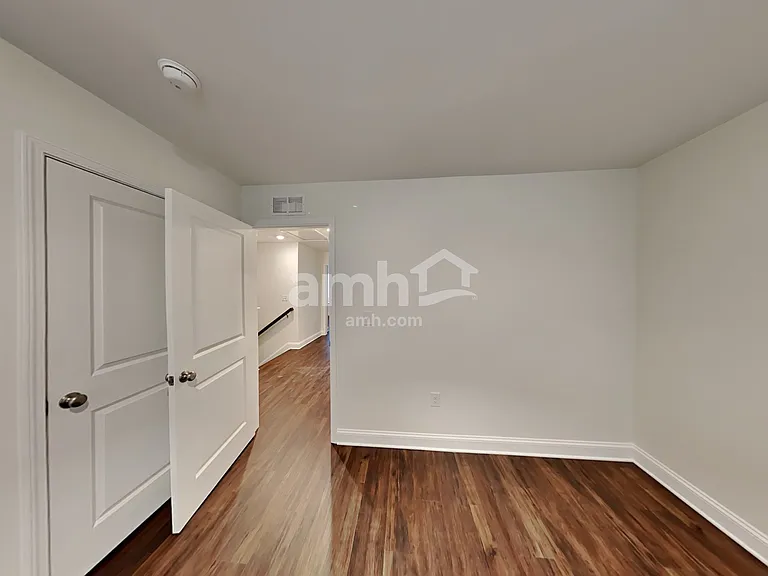 618 Rivermist Dr — Photo 23