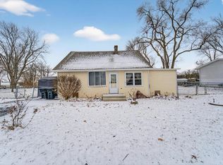 28421 107th St, Trevor, WI 53179