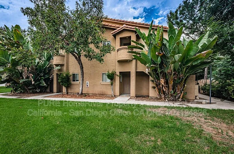 224 Woodland Pkwy #160