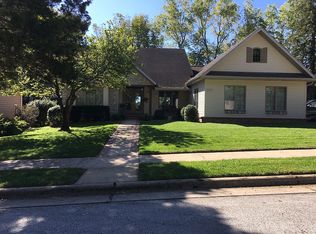 3930 E Stanford St, Springfield, MO 65809