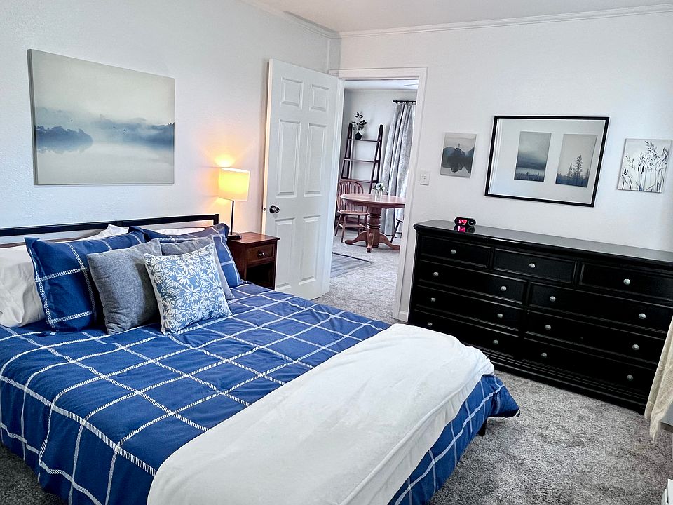1st image of 810 S Baltimore St #1