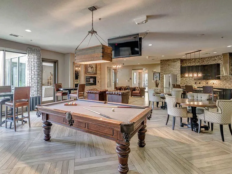 Large Clubhouse - Relax - Study - Views of the Pool