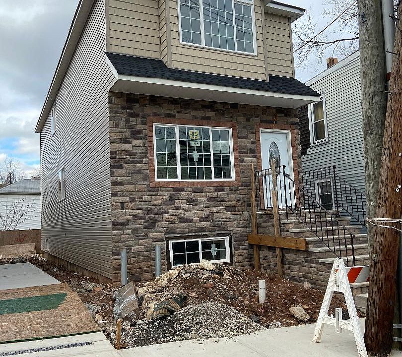 1st image of 315 Saint Marys Ave