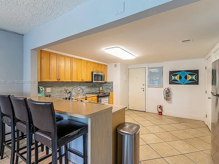 121 Golden Isles Dr #201 — Photo 47