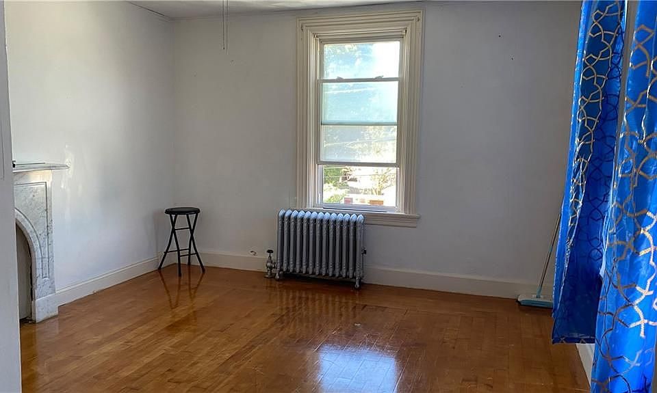 1st image of 62 High St
