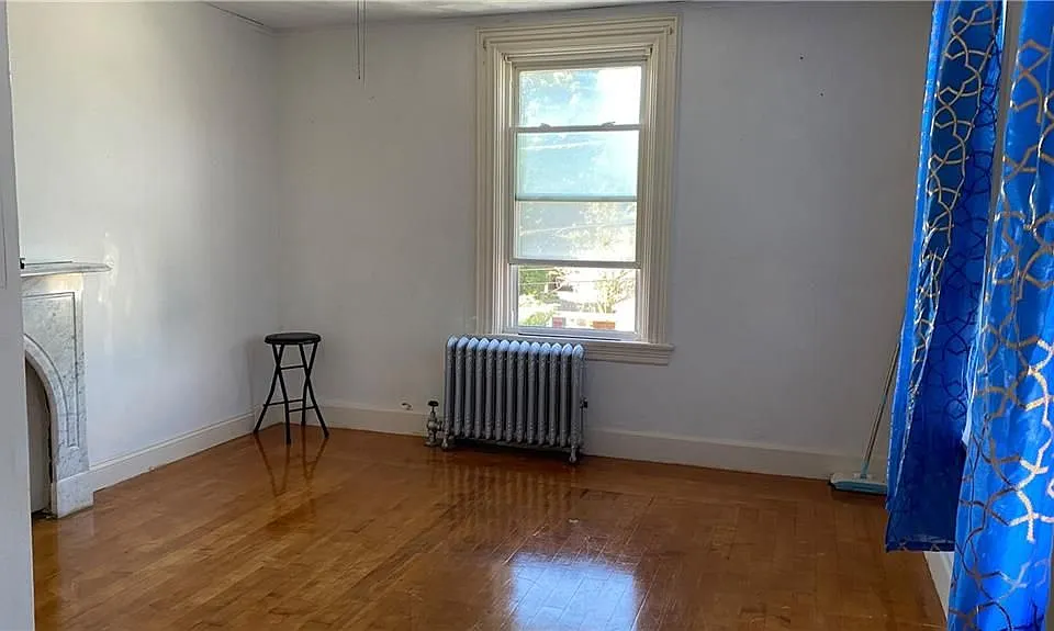 62 High St