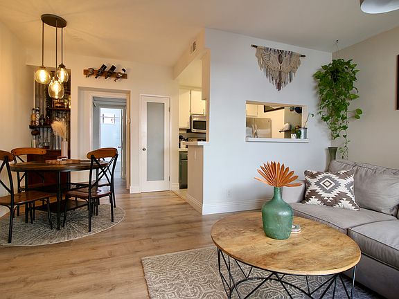 3rd image of 4475 Campus Ave APT 1