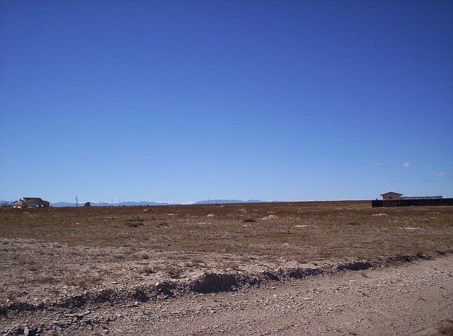 1st image of 1070 E Ranch Dr