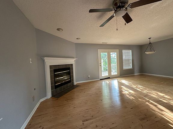 3rd image of 16655 Aulton Dr