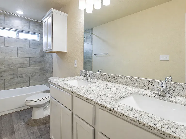 2307 Duntov Dr #B — Photo 7