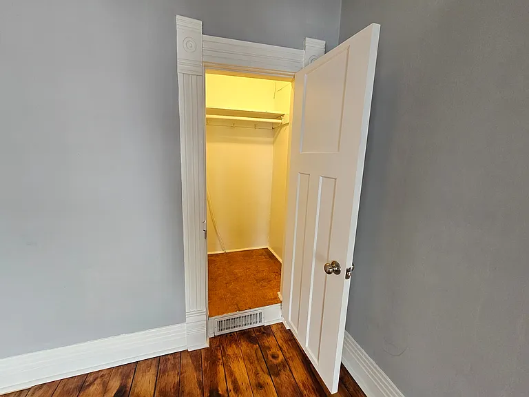816 W Wayne St — Photo 16