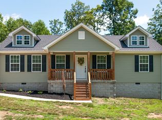 965 Promise Land Rd, Charlotte, TN 37036