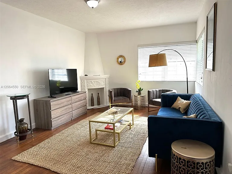 1309 Euclid Ave #8 — Photo 2