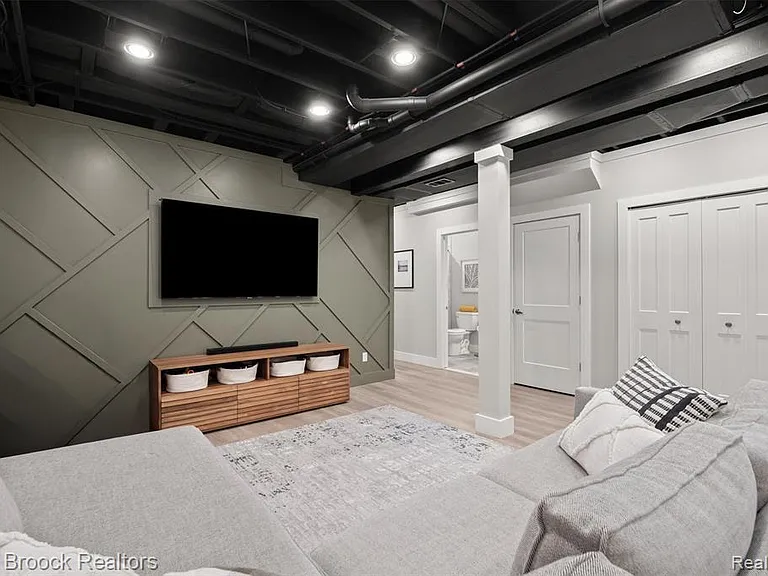 402 N Alexander Ave — Photo 23