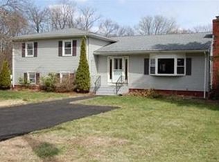 6 Clover Hill Dr #1, Chelmsford, MA 01824