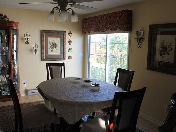 5th image of 6393 Edgehurst Dr