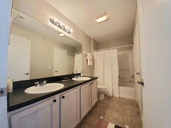 2nd image of 10208 Desmond Pl