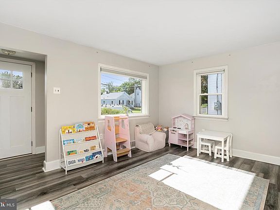 2nd image of 359 Churchill Ave