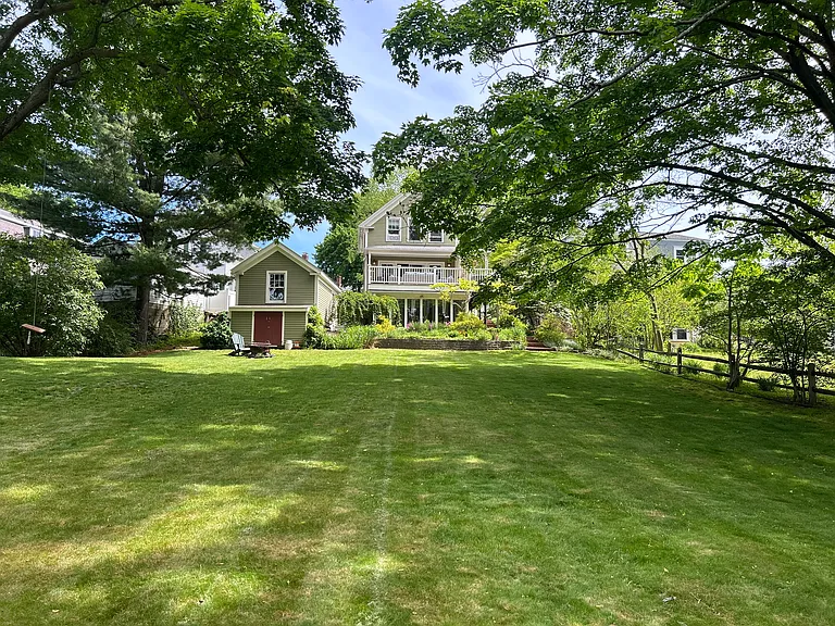 62 Richards St — Photo 42