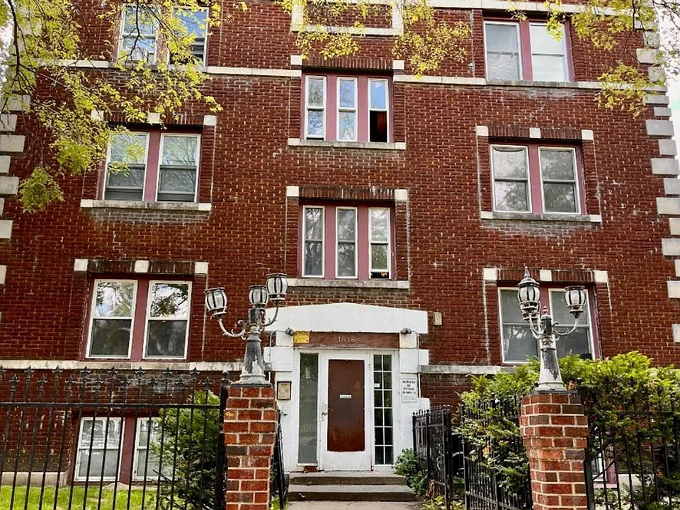 1818 Park Ave
