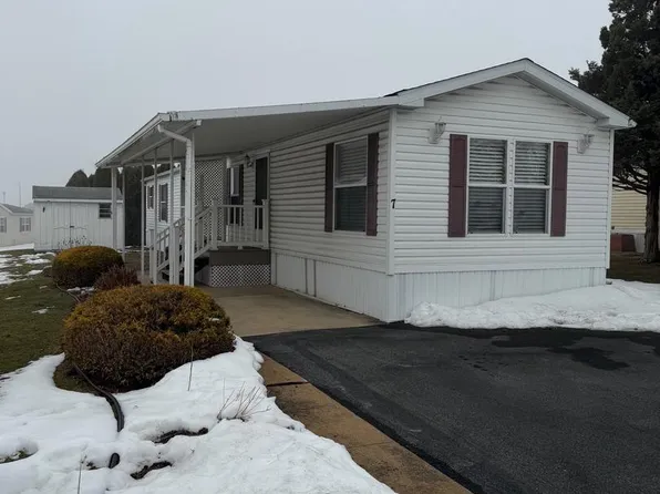 7 Country Acres, Myerstown, PA 17067