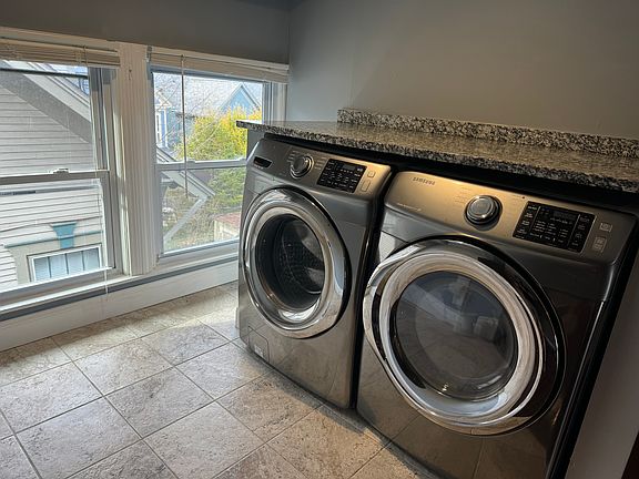 In-unit laundry