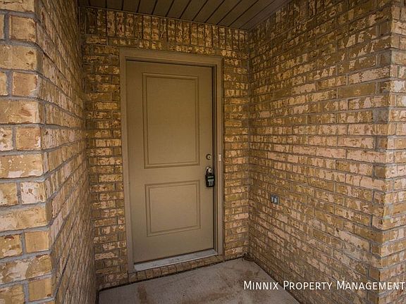 3rd image of 2115 N Avenue K #B