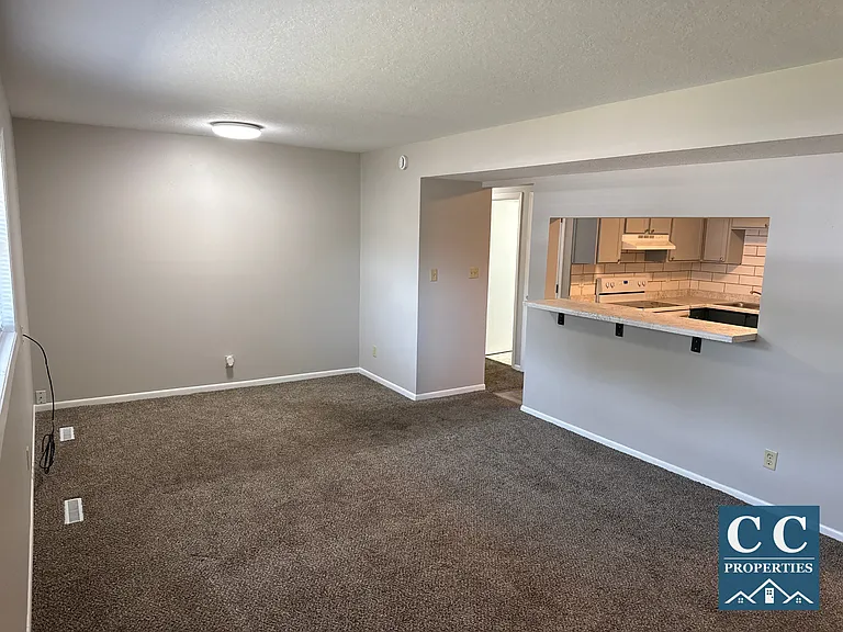 3745 Glen Oaks Blvd #3 — Photo 6