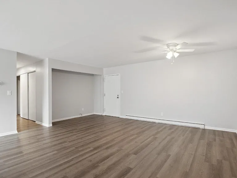 Golden Hill Apartments — Photo 9