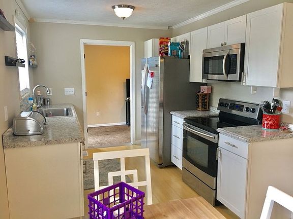 5th image of 1114 Railroad Ave