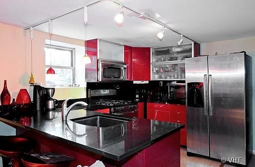 5th image of 3757 N Lowell Ave