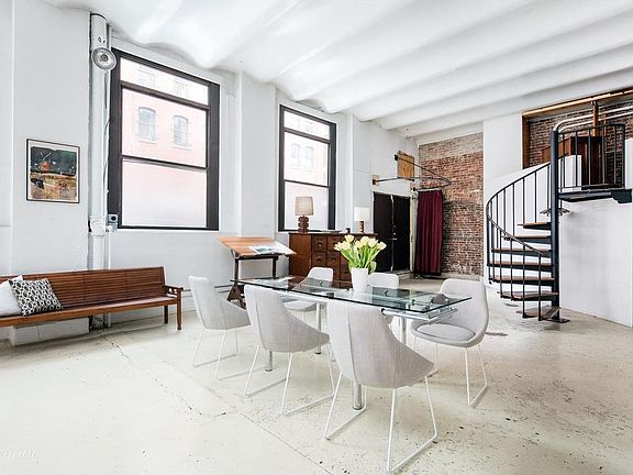 3rd image of 76 Laight St APT 1