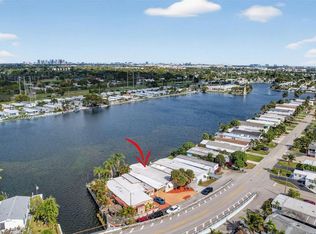 Ravenswood Estates & Mari, Fort Lauderdale, FL 33312
