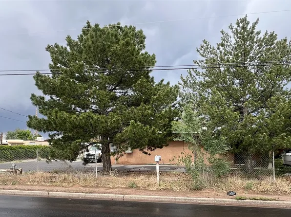 2730 Lopez Ln, Santa Fe, NM 87507