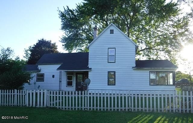 1st image of 129 Oak St