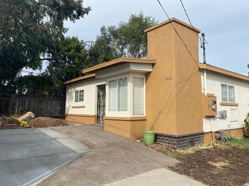 1st image of 1023 51st St #A