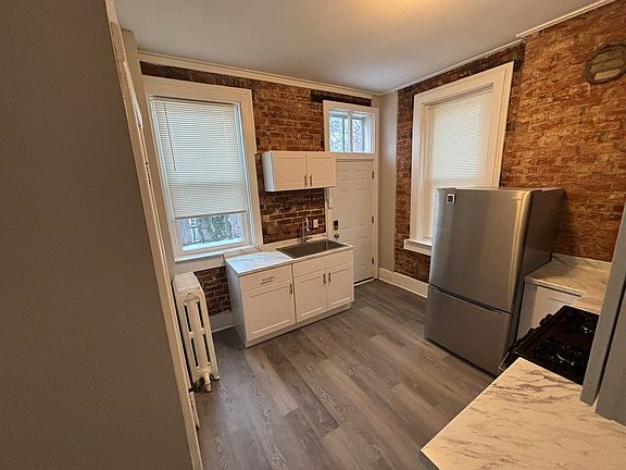 5th image of 1900 Garrard St #7