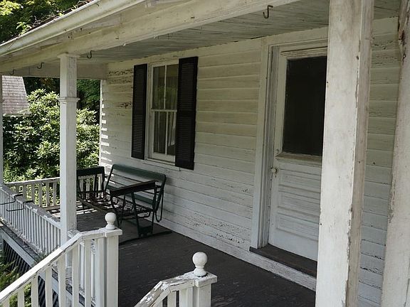 2nd image of 333 Kingston Ave
