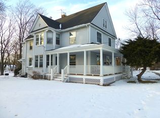 702 Elm St, Deerfield, IL 60015