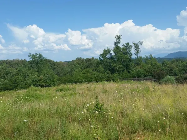 Charleston Park Dr, Seymour, TN 37865