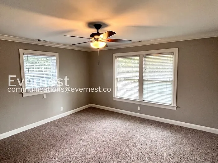 109 Mayfair Rd — Photo 15
