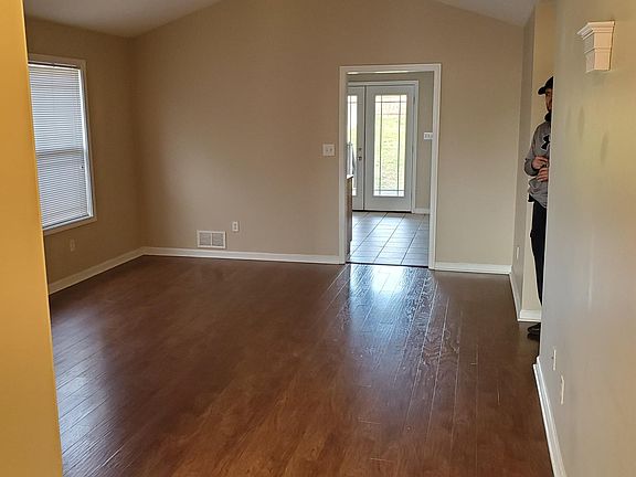 2nd image of 135 Bass Pond Glen Dr