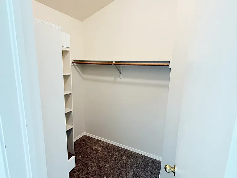 8061 Scarborough Dr — Photo 46