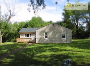 23902 S Hunter Rd, Peculiar, MO 64078