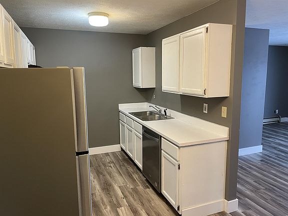 2nd image of 1036 Abbey Ct #7